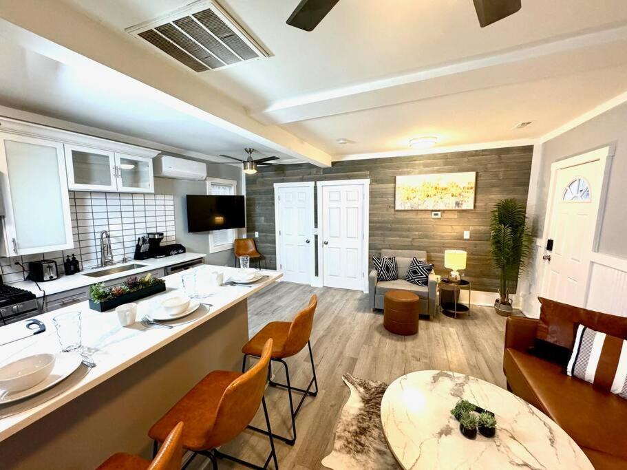 Little House On 47Th Διαμέρισμα Κλίβελαντ Εξωτερικό φωτογραφία